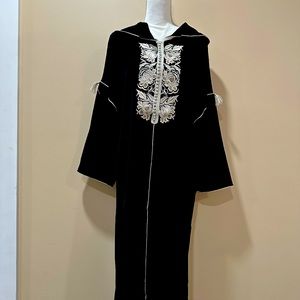 Moroccan jellaba Embroidery